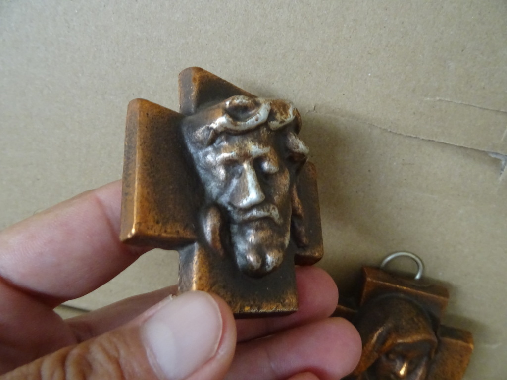 Art deco bronzen kruisbeeld reliëfs 7x7cm - Afbeelding 5