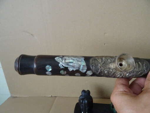 Chinese opiumpijp op standaard 55cm vintage