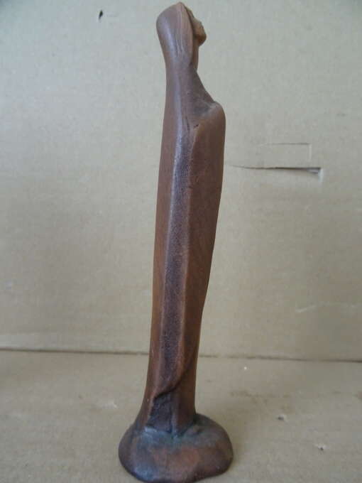 Aardewerk Mariabeeldje Art deco stijl 16cm