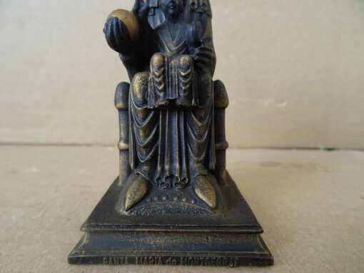 Mariabeeldje De Zwarte Madonna van Montserrat 9cm