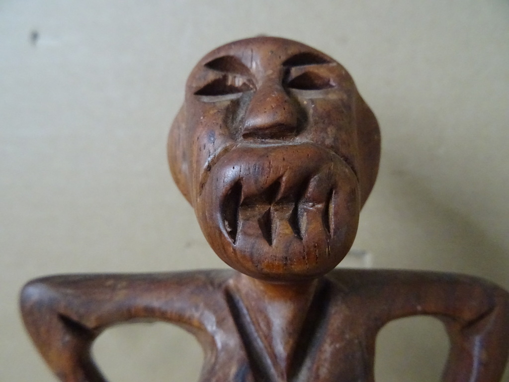 Inheems houten beeldje 19cm Congo of Papoea-Nieuw-Guinea - Afbeelding 3