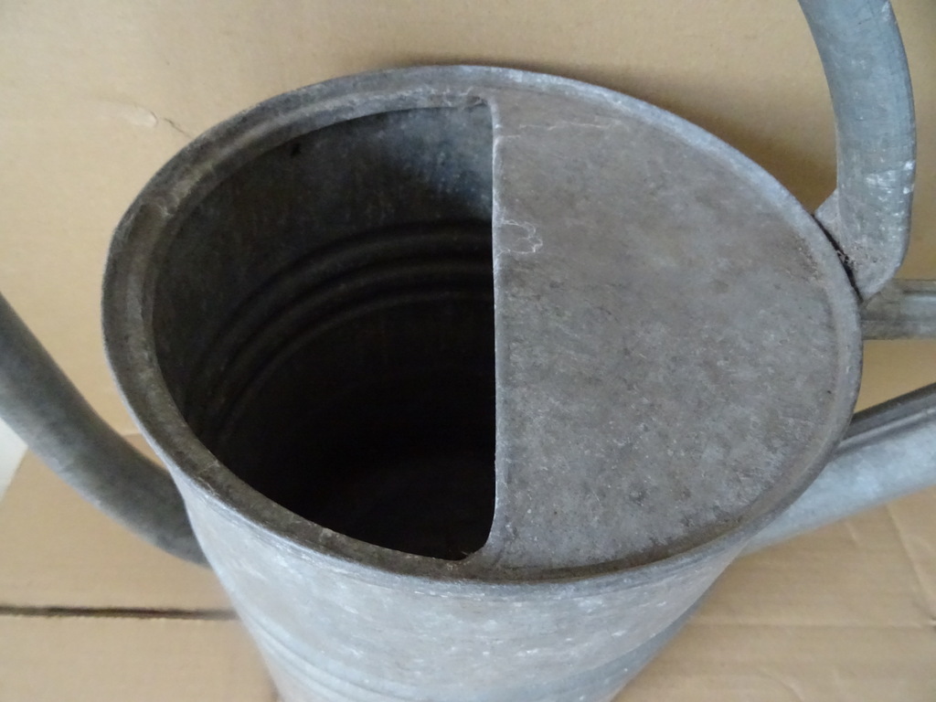 Grote zinken gieter vintage 44cm - Afbeelding 4