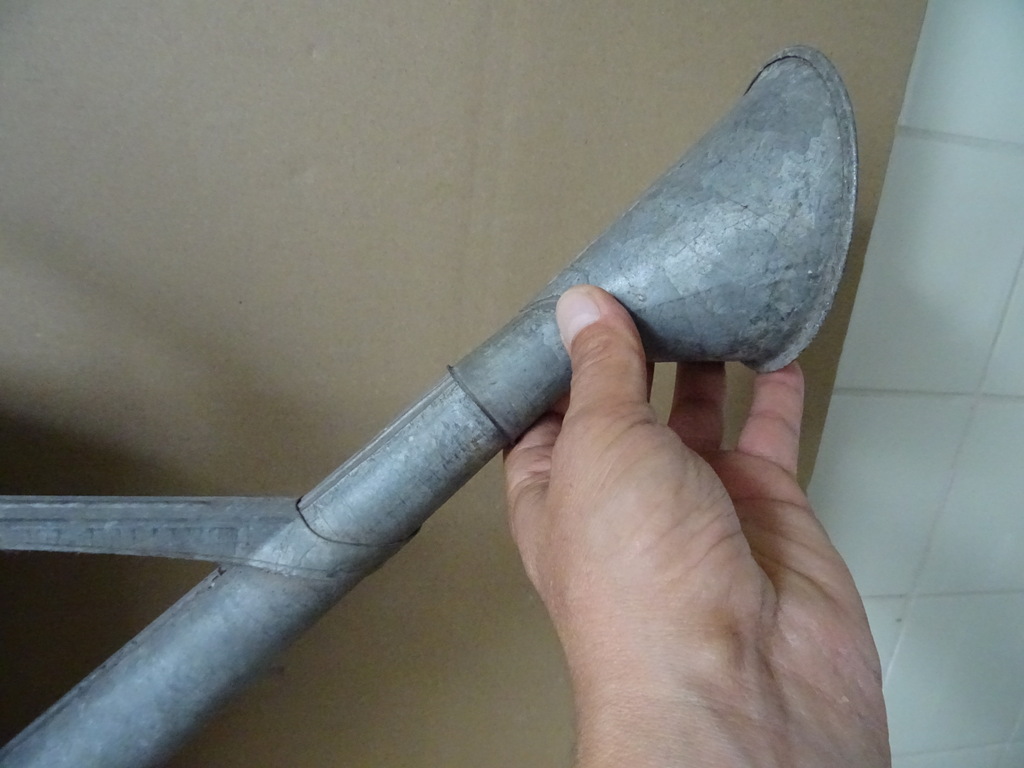Grote zinken gieter vintage 44cm - Afbeelding 8