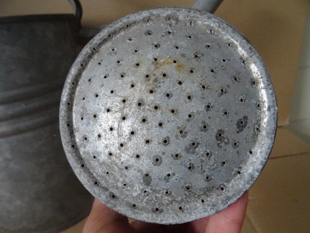 Grote zinken gieter vintage 44cm - Afbeelding 10