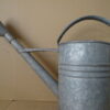 Grote zinken gieter vintage