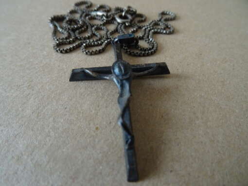 Zilveren ketting met kruisbeeld 42cm