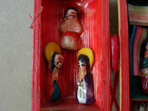 Vintage reisaltaar bamboe diorama Peru volkskunst 12cm