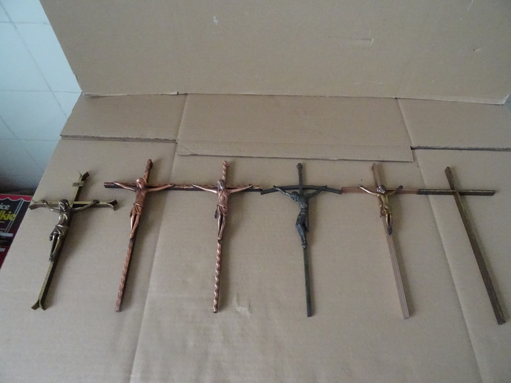 Collectie antieke kruizen 9 euro per stuk - Afbeelding 25