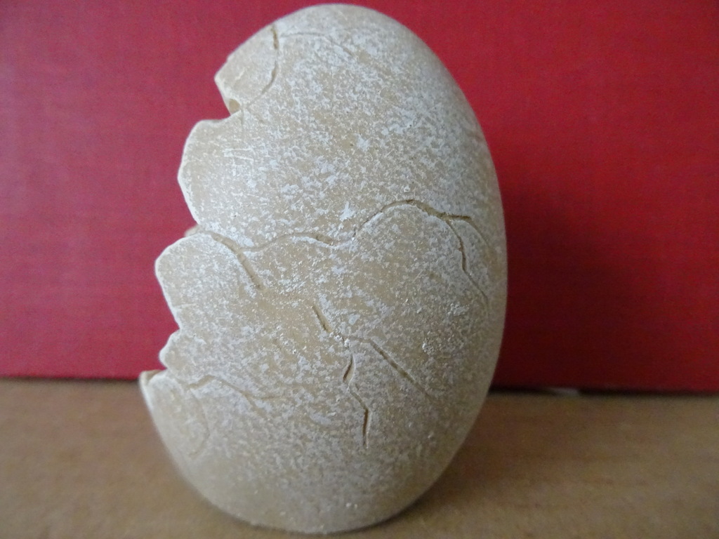 Vintage polystone beeldje Baby in ei 7cm - Afbeelding 7