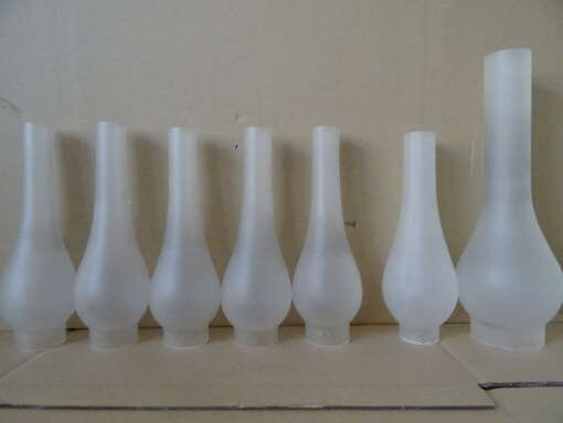 Antiek olielamp glas 9 euro per stuk 23 en 30 cm