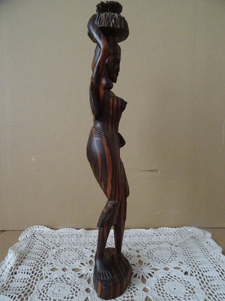 Indonesisch beeld halfnaakte vrouw 34cm Indonesisch beeld halfnaakte vrouw 34cm