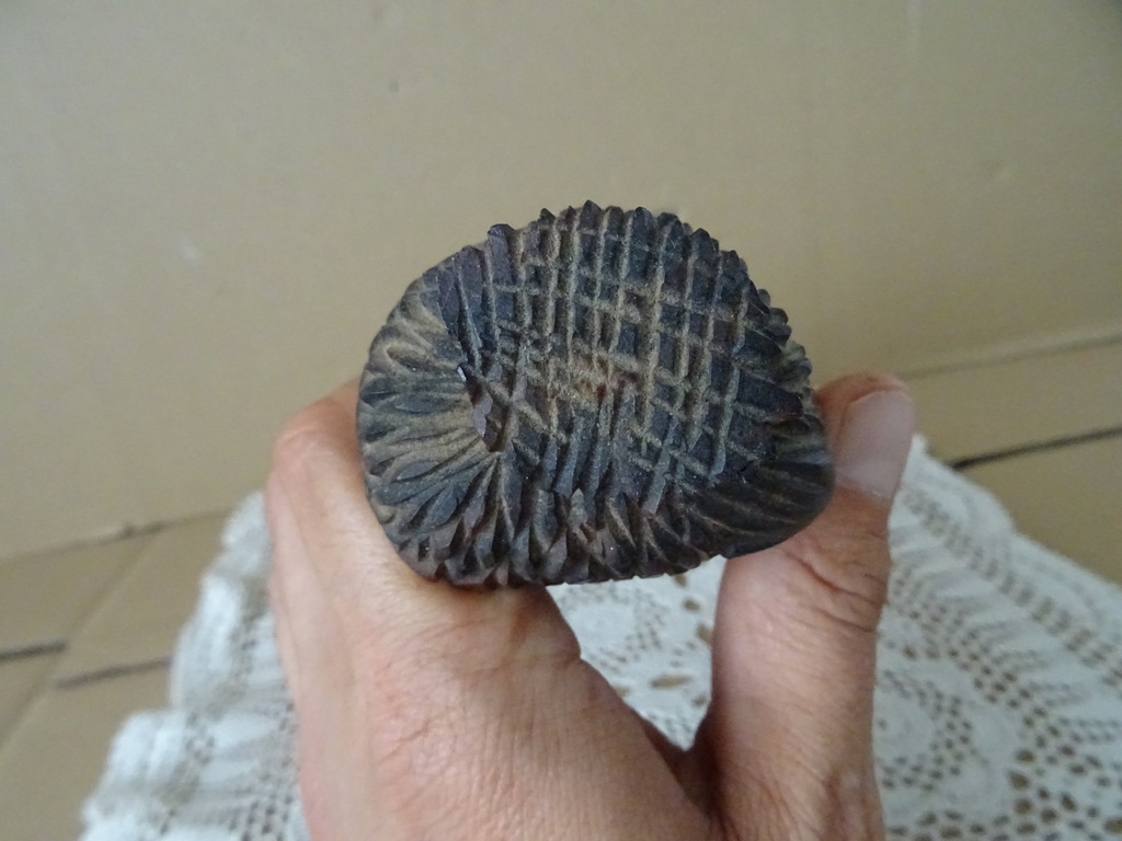 Indonesisch beeld halfnaakte vrouw 34cm Indonesisch beeld halfnaakte vrouw 34cm