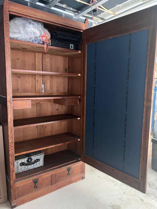 Antieke houten kast linnenkast 225cm koloniale stijl