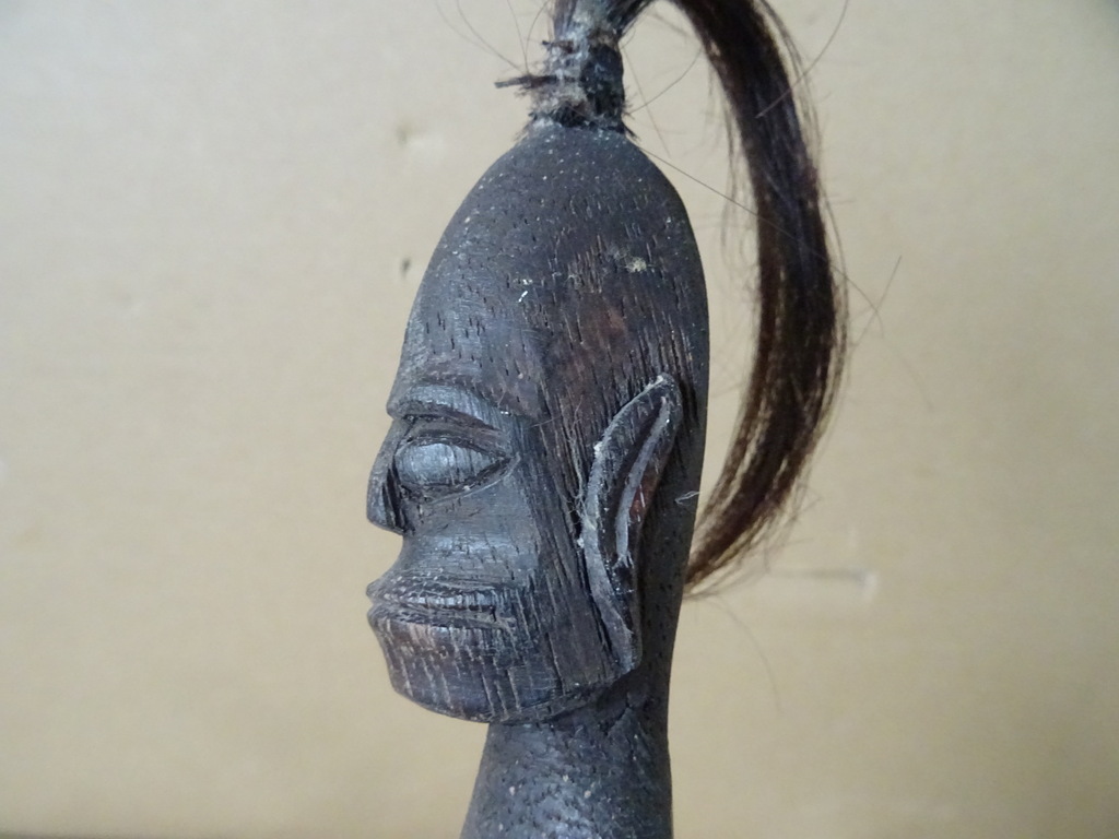 Inheems mythologisch houten beeld 24cm Inheems mythologisch houten beeld 24cm