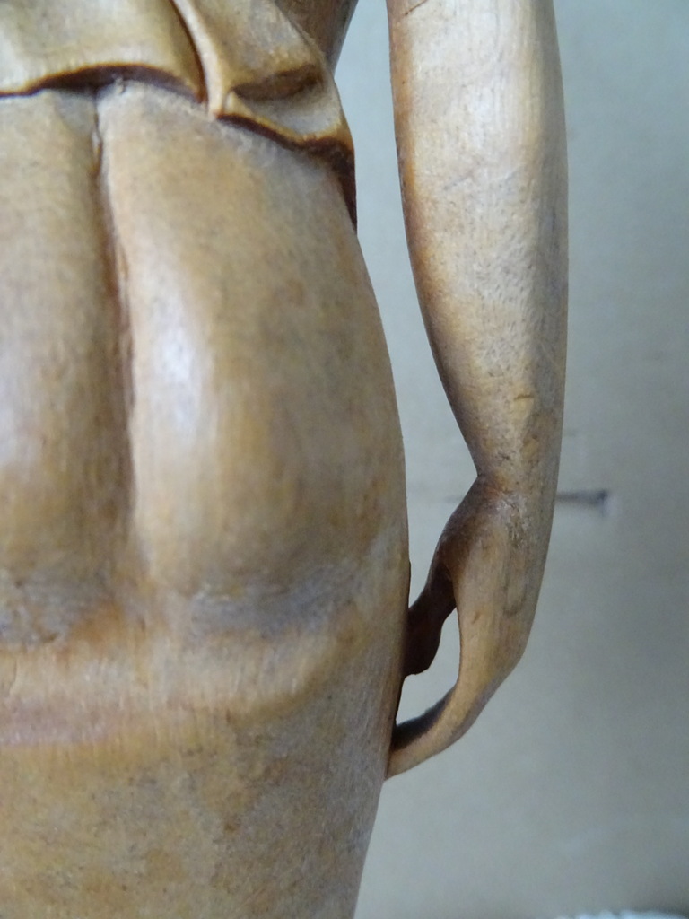 Indonesisch beeld vrouw met varken 25cm Bali of Sumatra Indonesisch beeld vrouw met varken 25cm Bali of Sumatra