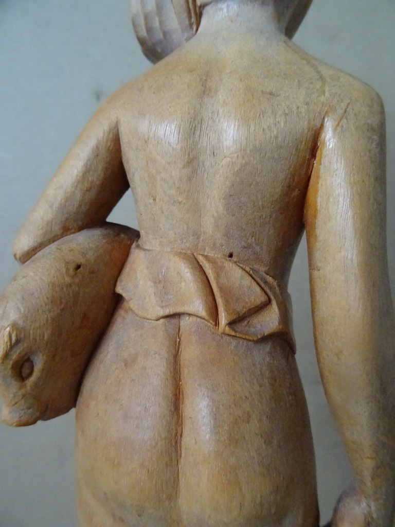 Indonesisch beeld vrouw met varken 25cm Bali of Sumatra Indonesisch beeld vrouw met varken 25cm Bali of Sumatra