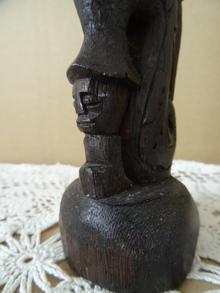 Inheems mythologisch houten beeld 24cm Inheems mythologisch houten beeld 24cm