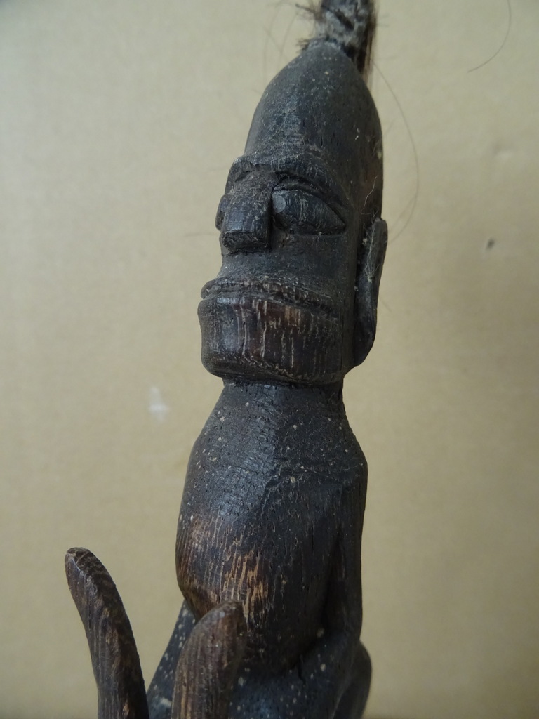 Inheems mythologisch houten beeld 24cm Inheems mythologisch houten beeld 24cm