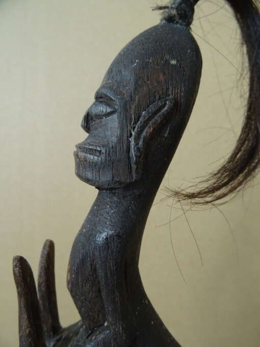 Inheems mythologisch houten beeld 24cm