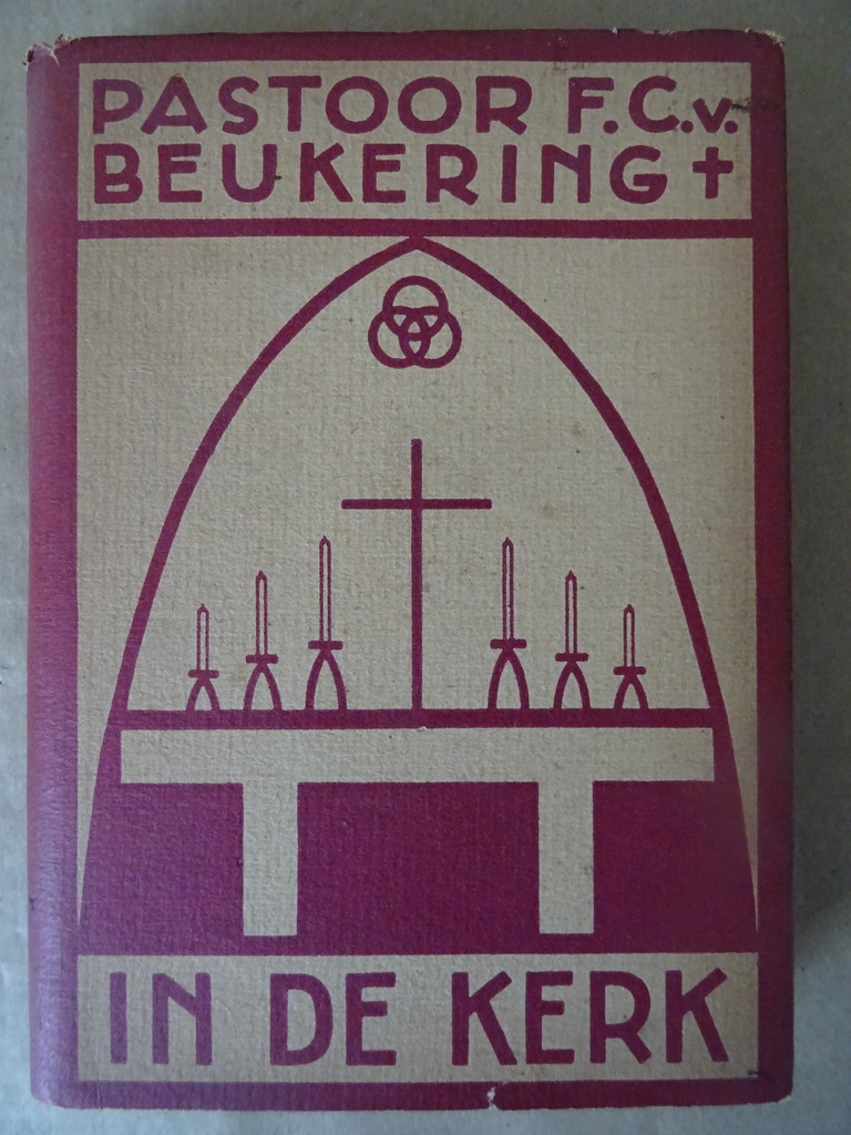 Pastoor F. C. van Beukering In de kerk