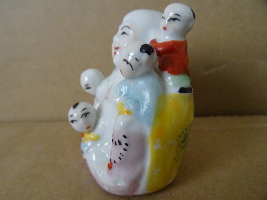 Boeddhabeeldje Lachende Boeddha met Kinderen 5cm Boeddhabeeldje Lachende Boeddha met Kinderen 5cm