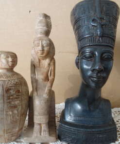 Collectie stenen beeldjes Egypte 12cm en 17cm Collectie stenen beeldjes Egypte 12cm en 17cm