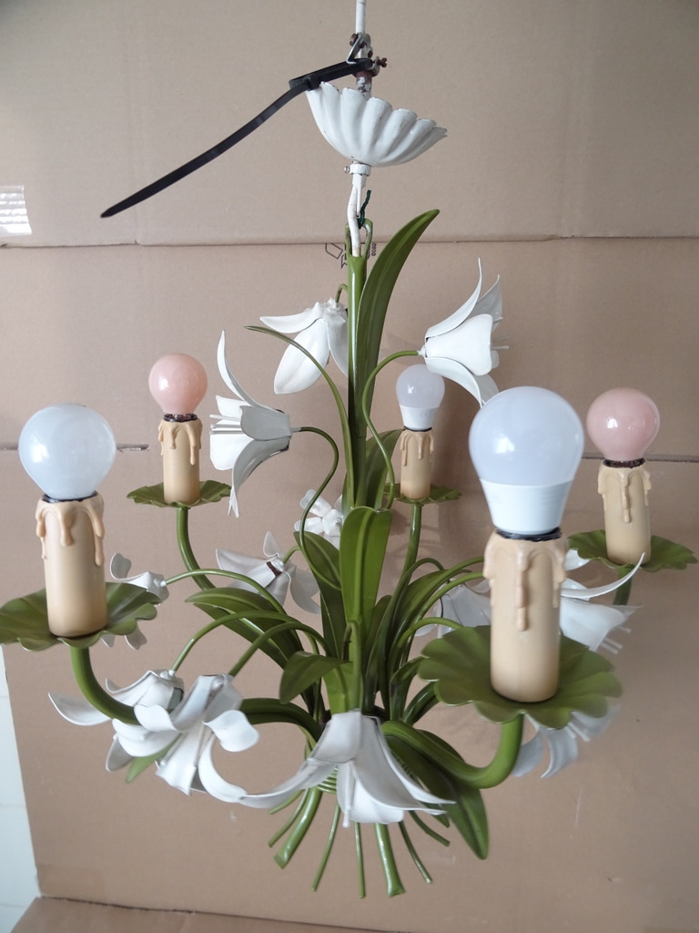 Vintage Italiaanse tole kroonluchter 55cm Vintage Italiaanse tole kroonluchter 55cm