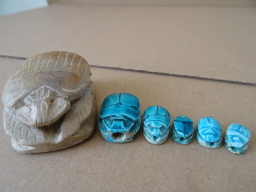 Collectie scarabee amuletten zegelstenen