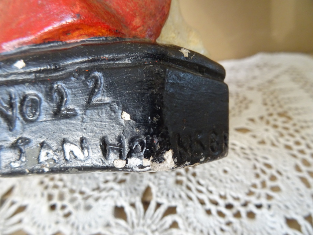 Antiek gipsen Jezusbeeld 32cm St Jan Hoensbroek Antiek gipsen Jezusbeeld 32cm St Jan Hoensbroek