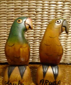 Vintage houten beeldjes papegaai Aruba 10cm Vintage houten beeldjes papegaai Aruba 10cm
