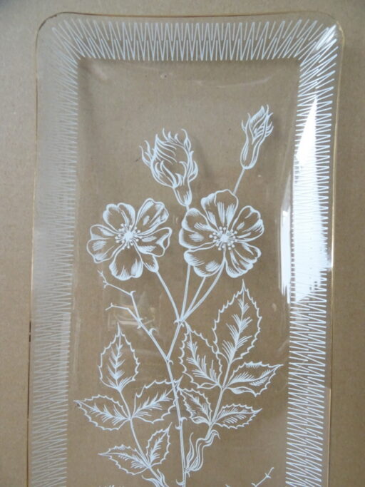 Alternative view of Vintage glazen schaal gedecoreerd met rozen 15x34cm