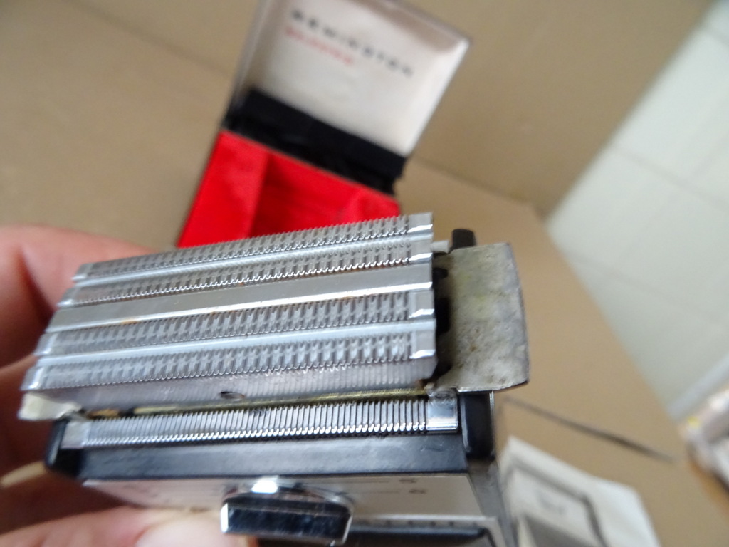 Vintage scheerapparaat Remington Selectric - Afbeelding 8