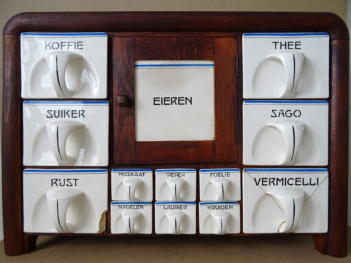 Antiek kruidenrek Société Céramique Maestricht