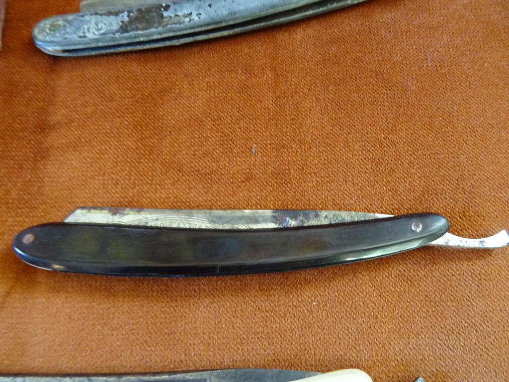 Collectie van 3 antieke of vintage scheermessen - Afbeelding 8