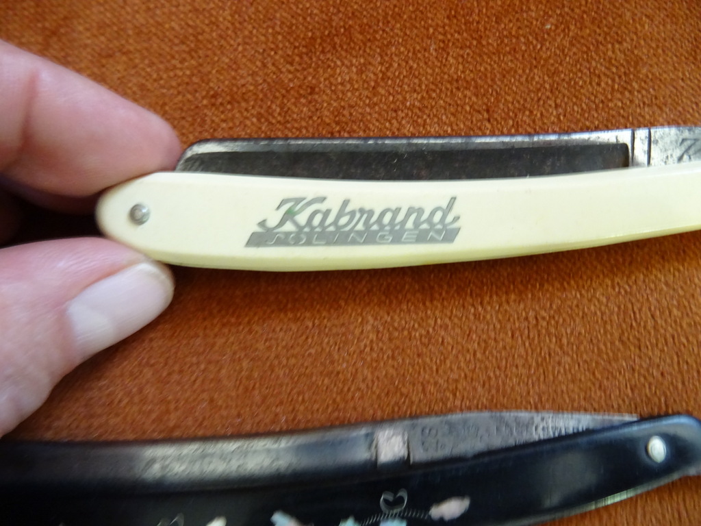Collectie van 3 antieke of vintage scheermessen - Afbeelding 12