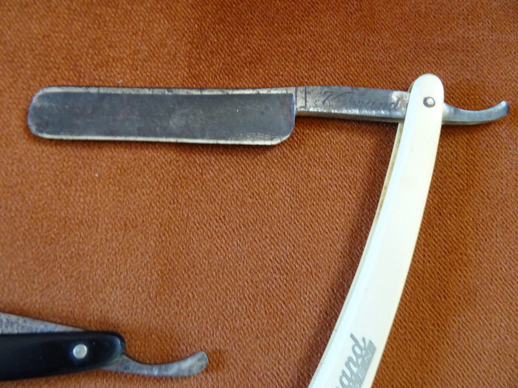 Collectie van 3 antieke of vintage scheermessen - Afbeelding 14