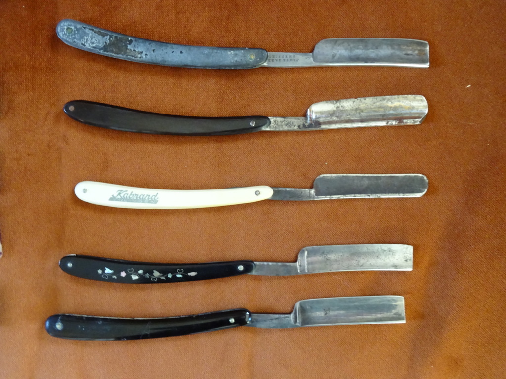 Collectie van 3 antieke of vintage scheermessen - Afbeelding 16