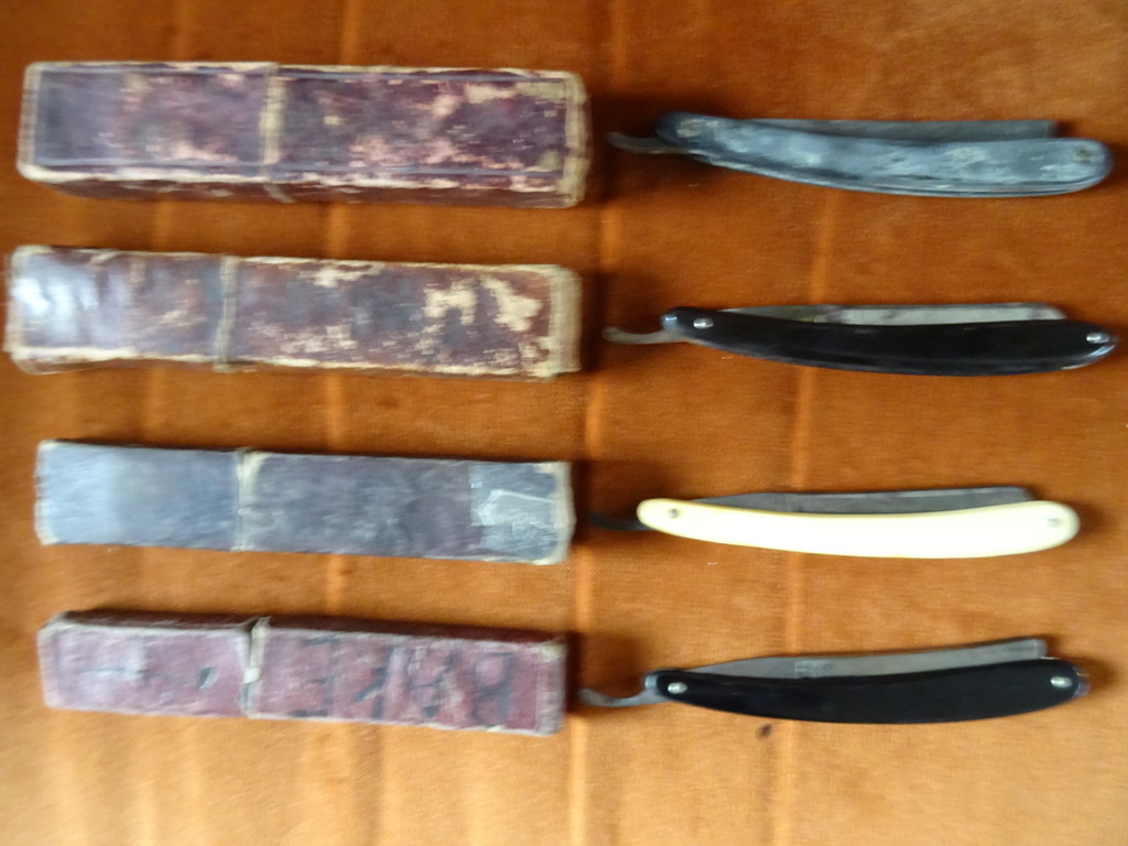 Collectie van 3 antieke of vintage scheermessen - Afbeelding 26