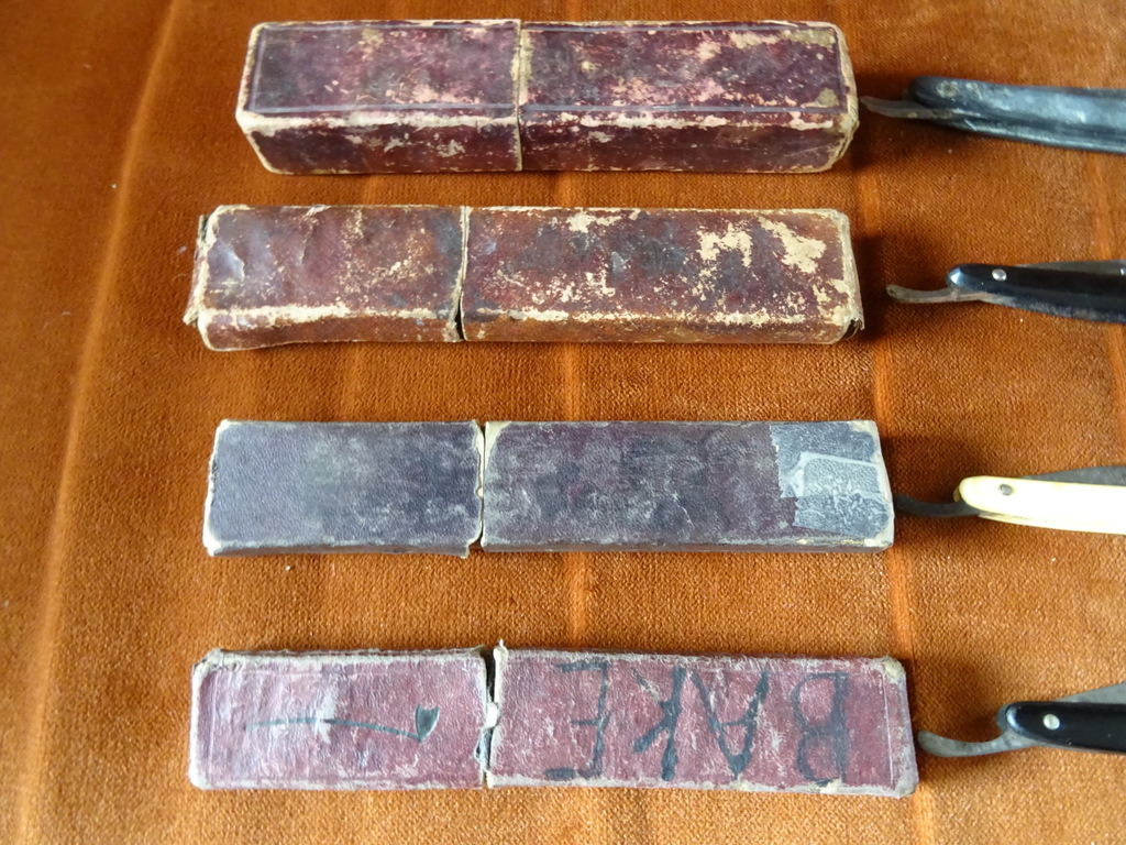 Collectie van 3 antieke of vintage scheermessen - Afbeelding 27