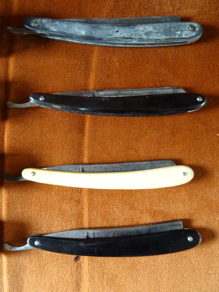 Collectie van 3 antieke of vintage scheermessen - Afbeelding 30