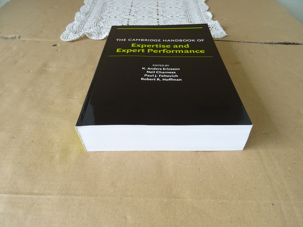 The Cambridge handbook of Expertise and Expert Performance - Afbeelding 2
