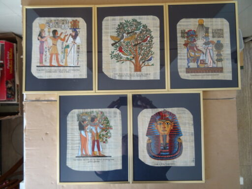 Alternative view of Collectie Egyptische kunst op papyrus geschilderd 25x31cm