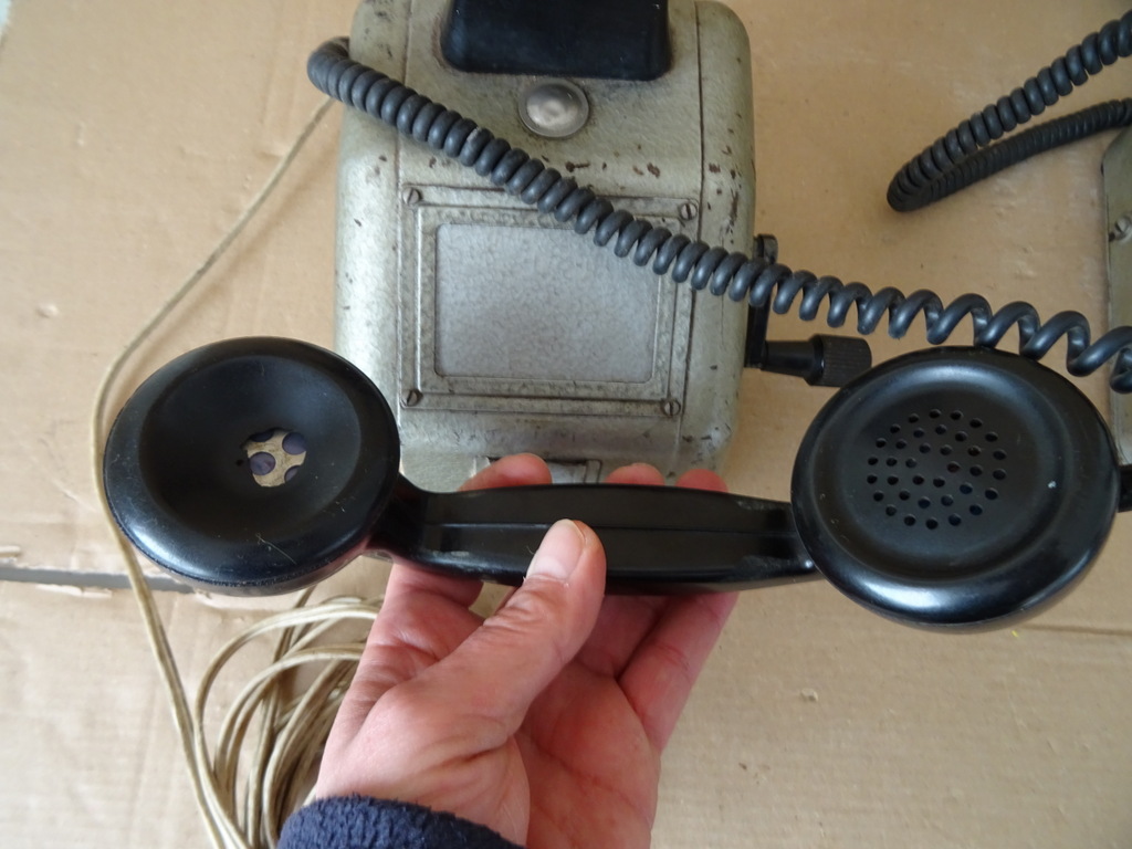 Vintage metalen telefoon veldtelefoon M.v.O. 39 euro per stuk - Afbeelding 5