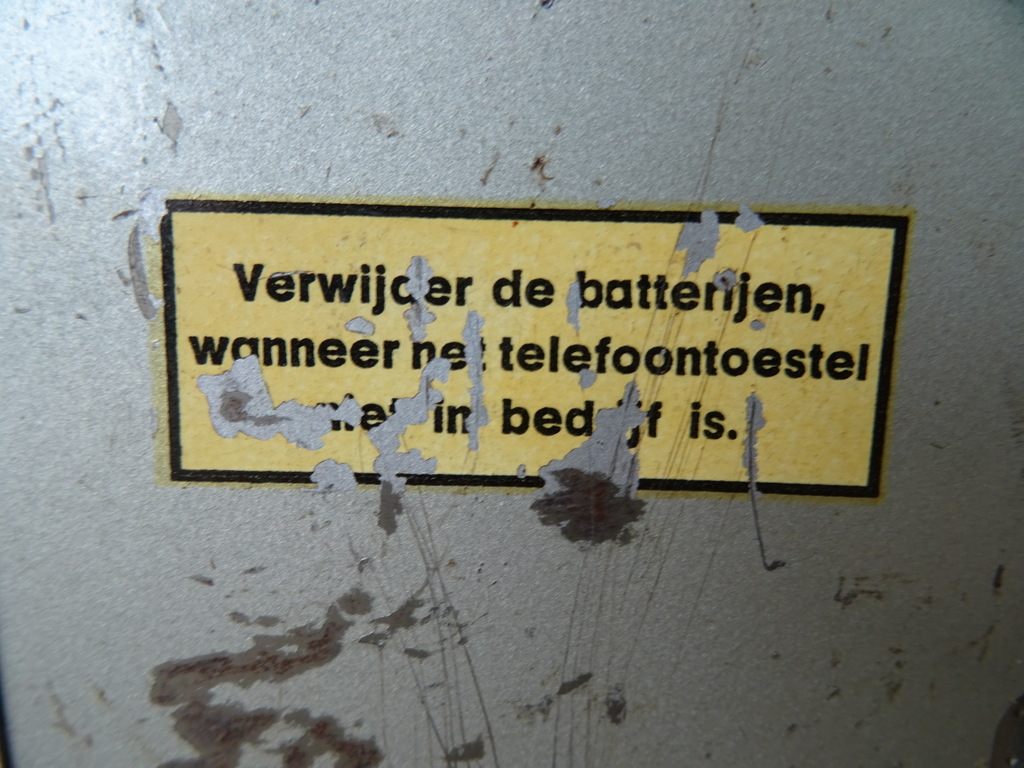 Vintage metalen telefoon veldtelefoon M.v.O. 39 euro per stuk - Afbeelding 13