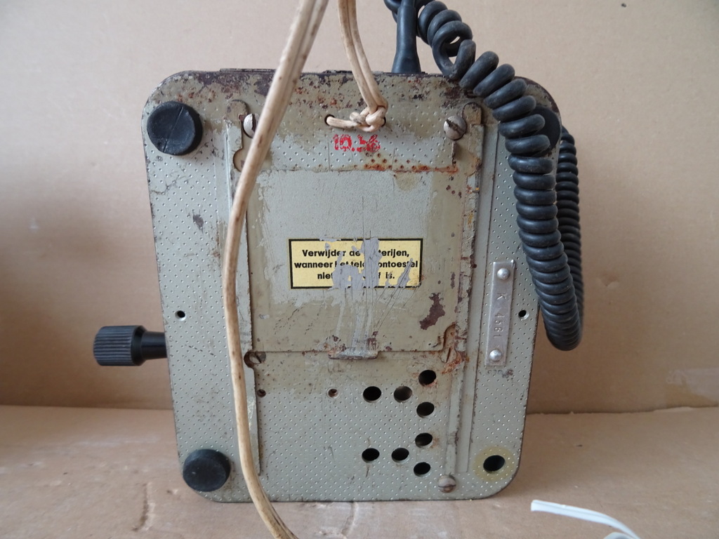 Vintage metalen telefoon veldtelefoon M.v.O. 39 euro per stuk - Afbeelding 29