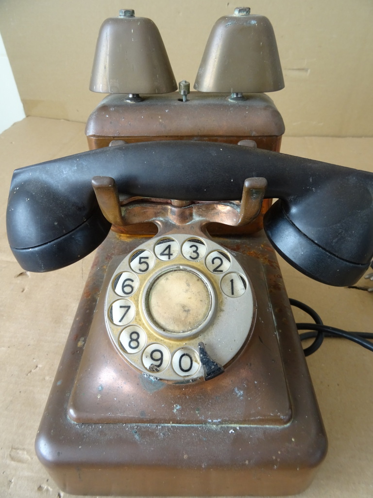 Antieke of vintage koperen Bell telefoon telefoontoestel