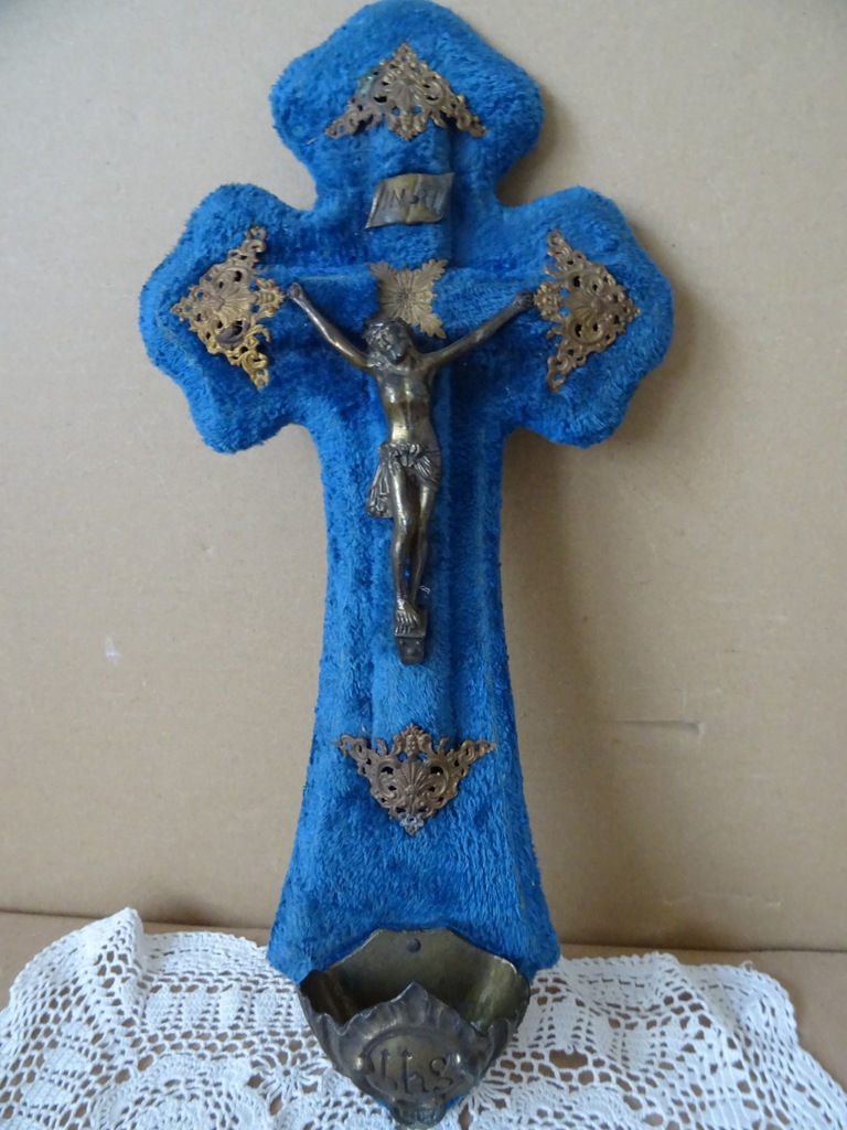 Antiek of vintage kruisbeeld met wijwaterbakje 40cm - Afbeelding 2