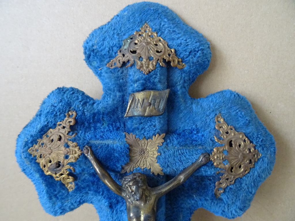 Antiek of vintage kruisbeeld met wijwaterbakje 40cm - Afbeelding 3