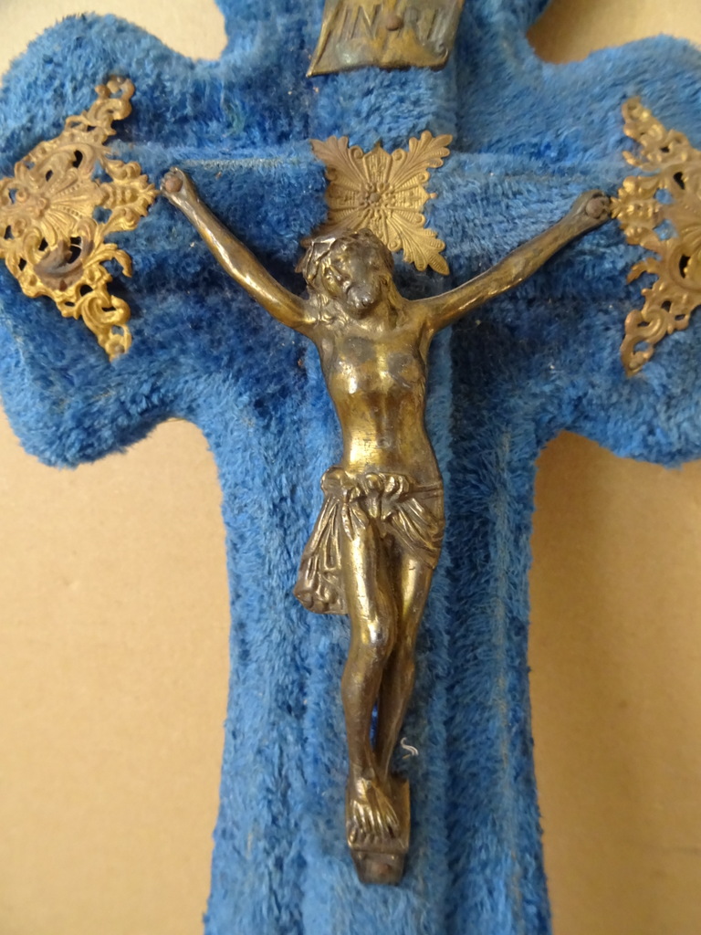 Antiek of vintage kruisbeeld met wijwaterbakje 40cm - Afbeelding 7