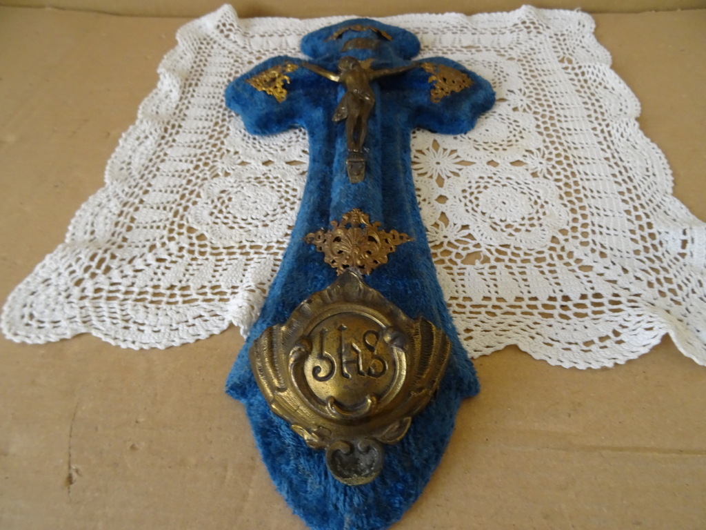 Antiek of vintage kruisbeeld met wijwaterbakje 40cm - Afbeelding 23